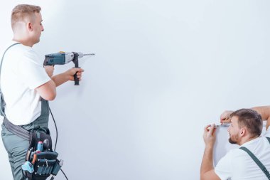 Yenileme mürettebat işçi sondaj