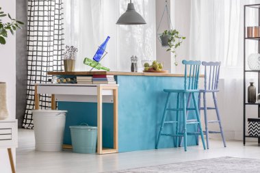 Beyaz yemek odası iç