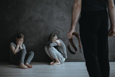 Kızgın üst kemer ile