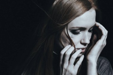 Depresyon ağlama ile kadın