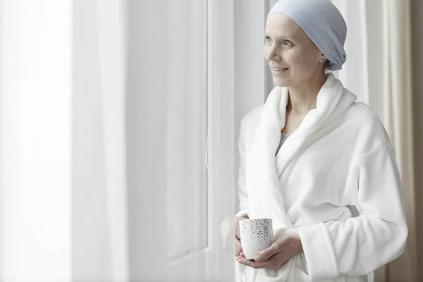 Lachende vrouw kanker — Stockfoto