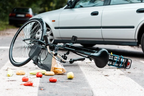 Crashed bike after traffic accident — Stock Photo, Image