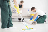 Cleaning floor using mop