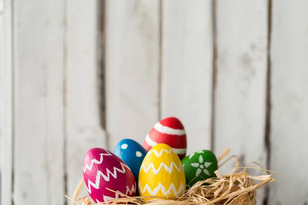 Милий фарбовані яйця — стокове фото