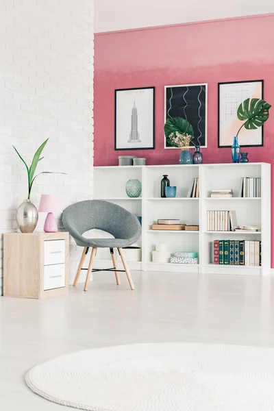 Modern pink living room — Stock Photo, Image