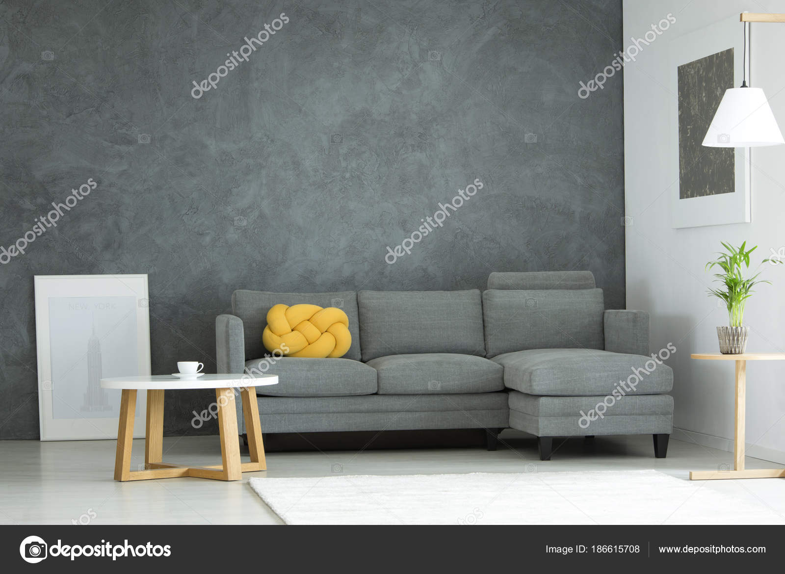 Grau und gelb Wohnzimmer — Stockfoto © photographee.eu #186615708 Grau und gelb Wohnzimmer — Stockfoto © photographee.eu #186615708