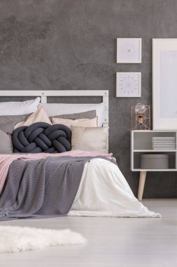 Kırpılan Çift Kişilik Yatak