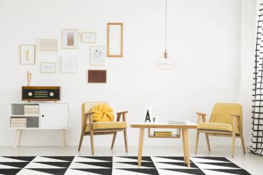 Galeri ile oturma odası iç