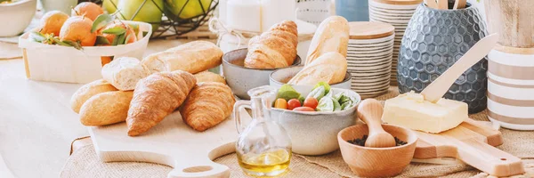 Olive oil on dining table — Stock Photo, Image