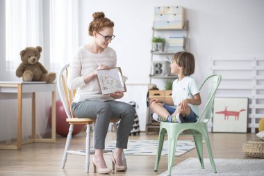 Mutlu yetim ve bekçi