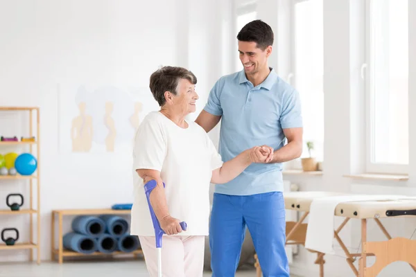 Disabled elderly woman with endoprosthesis — Stock Photo, Image