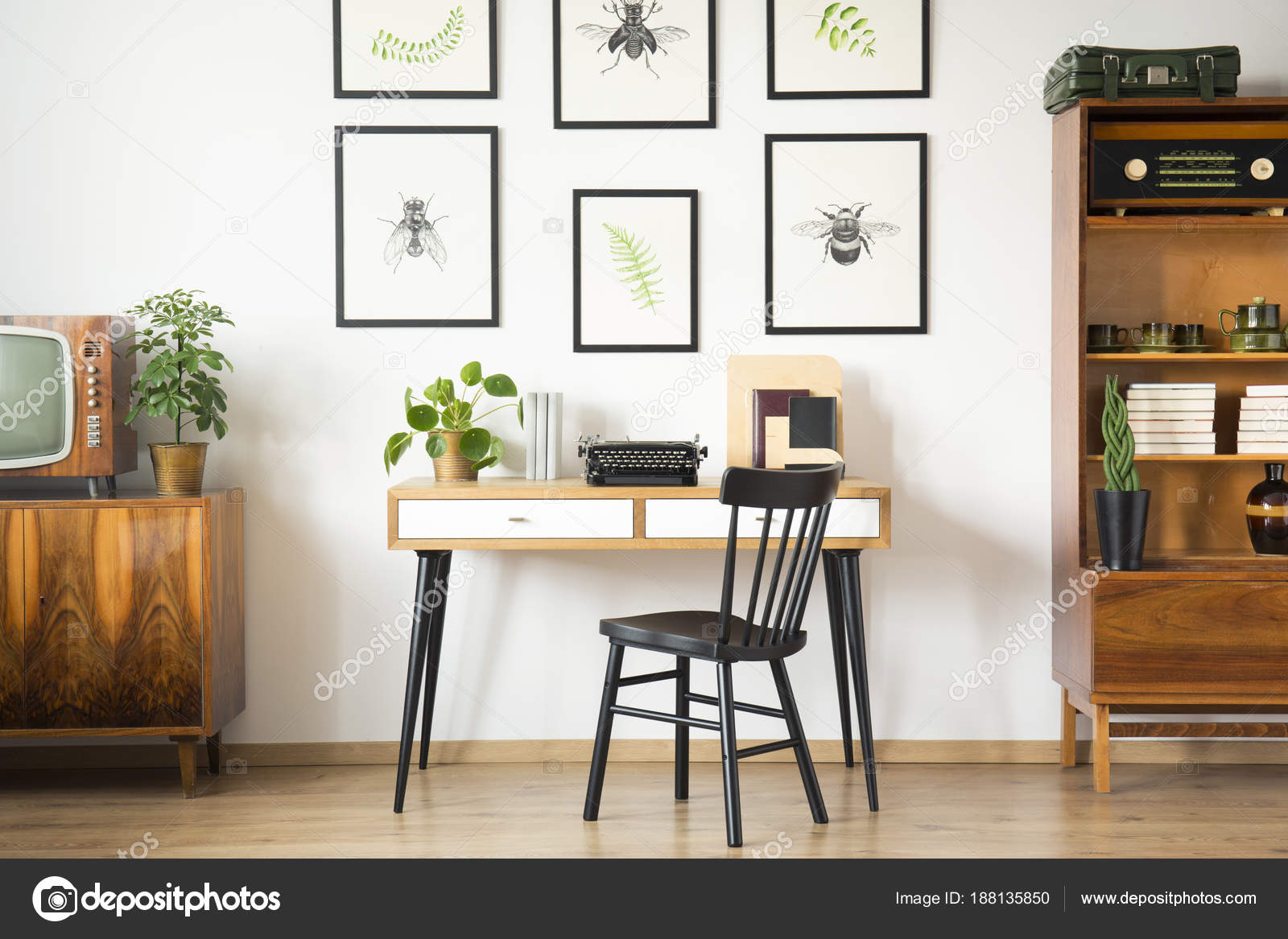 Vintage Home Office Interior Stockfoto C Photographee Eu