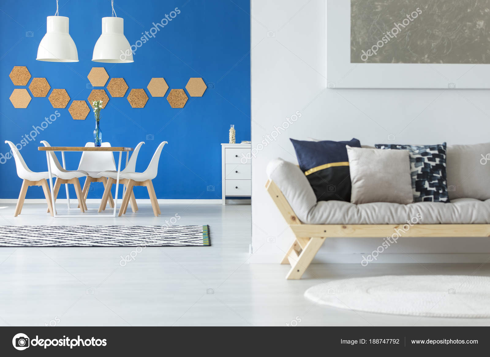 Eenvoudige blauwe en witte interieur — Stockfoto © photographee.eu ... Eenvoudige blauwe en witte interieur — Stockfoto © photographee.eu ...