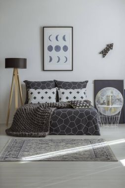 Astronotun yatak odası iç posteri ile