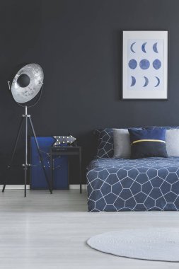 Karanlık yatak odası iç posteri ile