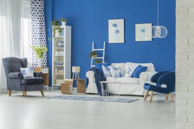 Mavi oturma odası kanepe