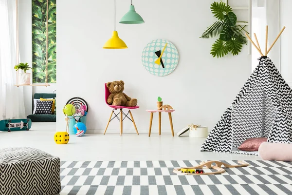 Patterned tent in kid's room — Stock Photo, Image