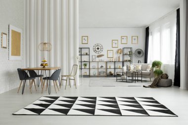 Galeri açık alan iç