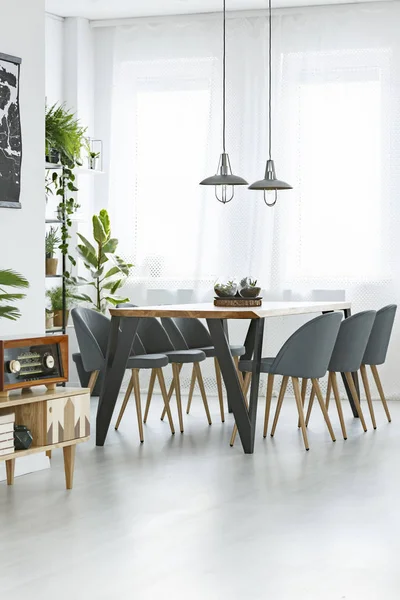 Heldere eetkamer interieur — Stockfoto