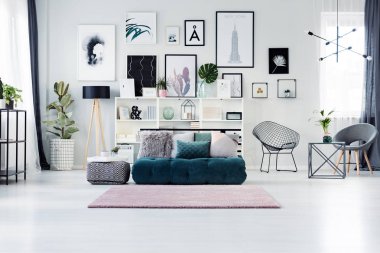 Posterler ile SCANDI oturma odası