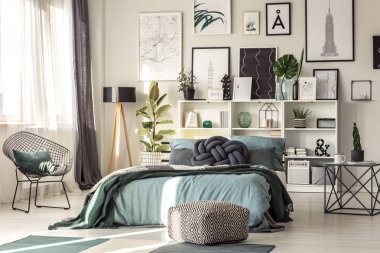 Düğüm yastık yatak odasında