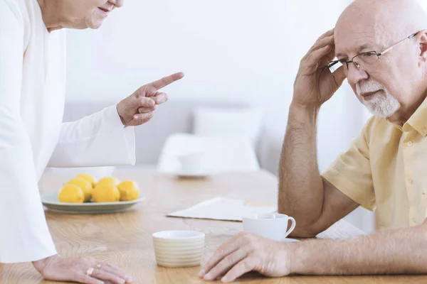 Streit zwischen Eheleuten — Stockfoto