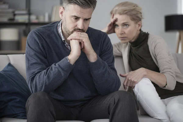 Husband and wife in therapy — Stock Photo, Image
