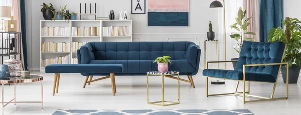 Kék modern nappali belső — Stock Fotó