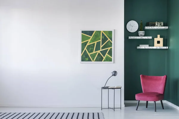 Vermelho e verde sala de estar — Fotografia de Stock