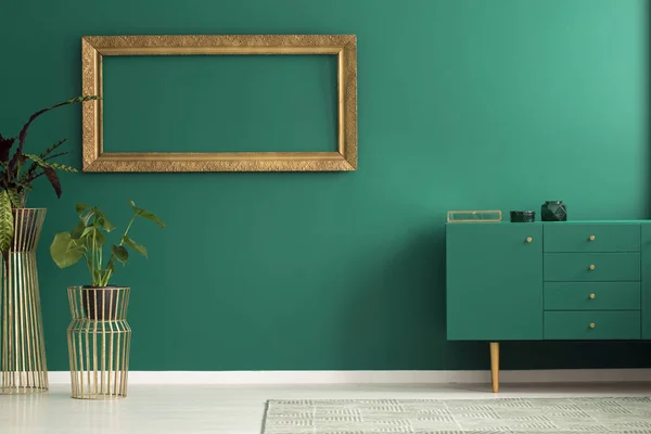 Semplice verde interno soggiorno — Foto Stock