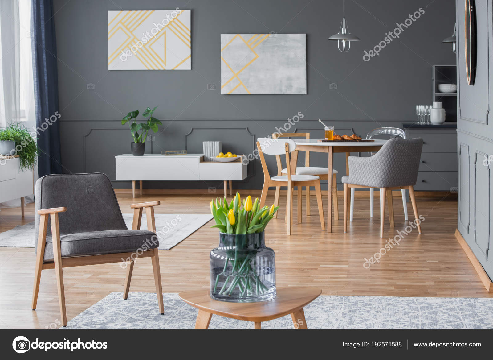 Stilvolles Interieur Mit Designer Stühle Stockfoto