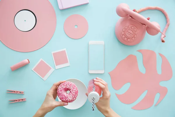 stock image Female hands holding pink smoothie