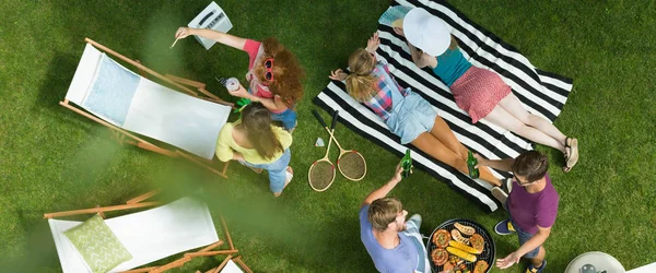 People Spending Summer Time Out Town Grilling Having Fun — Stock Photo, Image