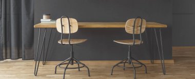 Koyu siyah ev ofis iç