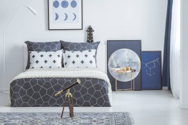 Parlak yatak odası iç teleskop