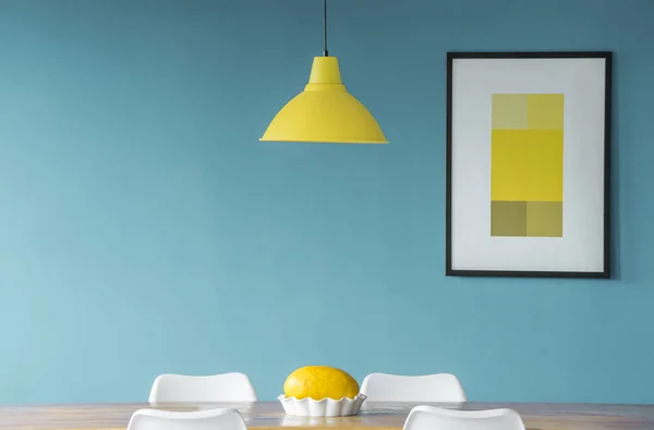 Sala da pranzo gialla e blu — Foto Stock