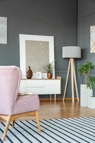 Pink and grey living room — Stock Photo, Image