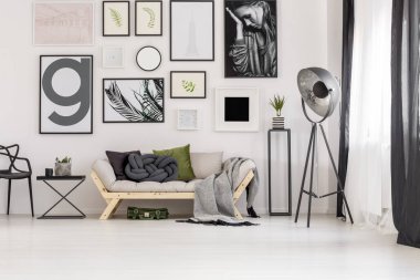 Bavul koltuk altında