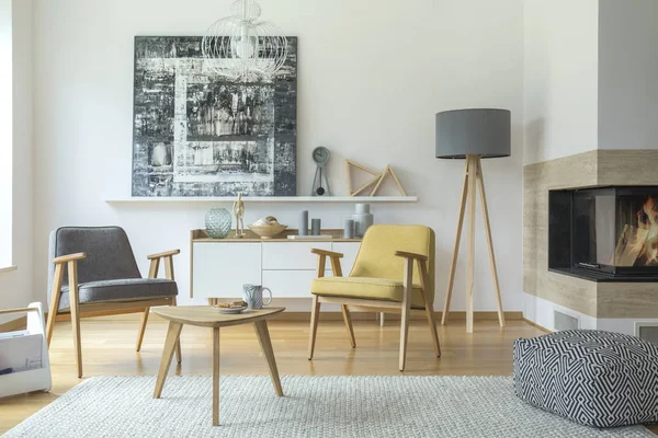 Grey and yellow living room — Stock Photo, Image