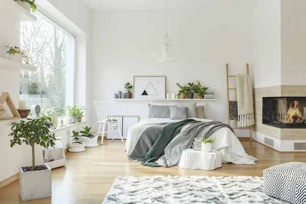 Cozy, light bedroom interior — Stock Photo, Image