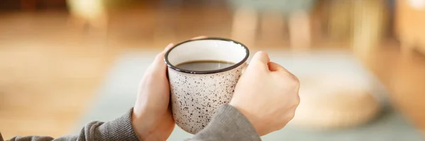 Close Photo Woman Hands Holding White Metal Mug Tea — Stock Photo, Image