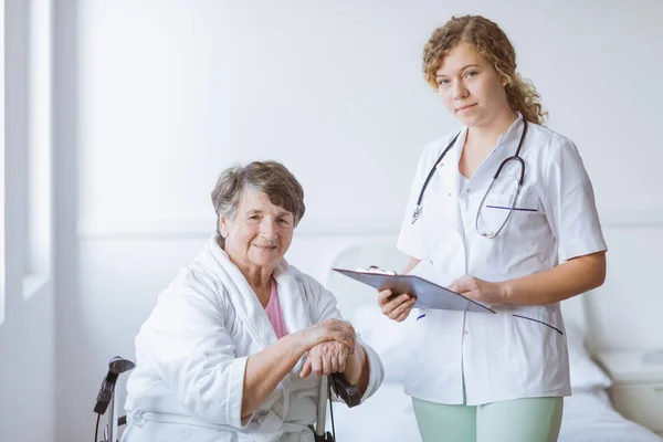 Anamnesi della donna — Foto Stock