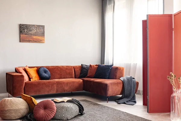Travesseiros Sofá Luxo Interior Sala Estar Simples — Fotografia de Stock