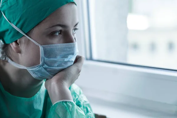 Young Female Tired Doctor Long Work — Stock Photo, Image
