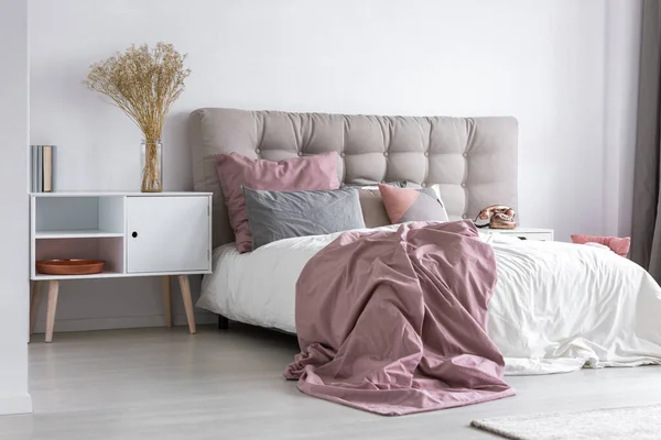 Chambre Confortable Rose Pastel — Photo