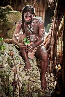 Siyah olan dreadlocks Taino Hint görüntüdeki adam Merhaba