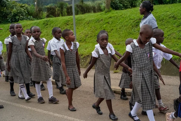 Diciembre de 2019. África, Uganda, escenas de la vida africana — Foto de Stock