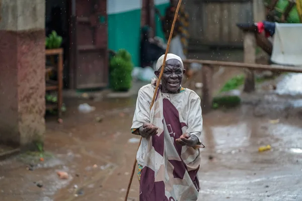 December, 2019. Africa, Uganda, scenes from African life, poor black Granny — Stock Photo, Image