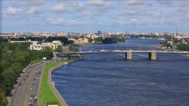 Widok z góry mostu i nasypu — Wideo stockowe