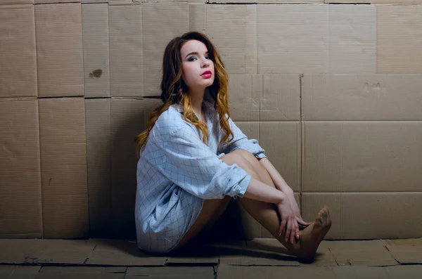 Menina em camisa curta — Fotografia de Stock